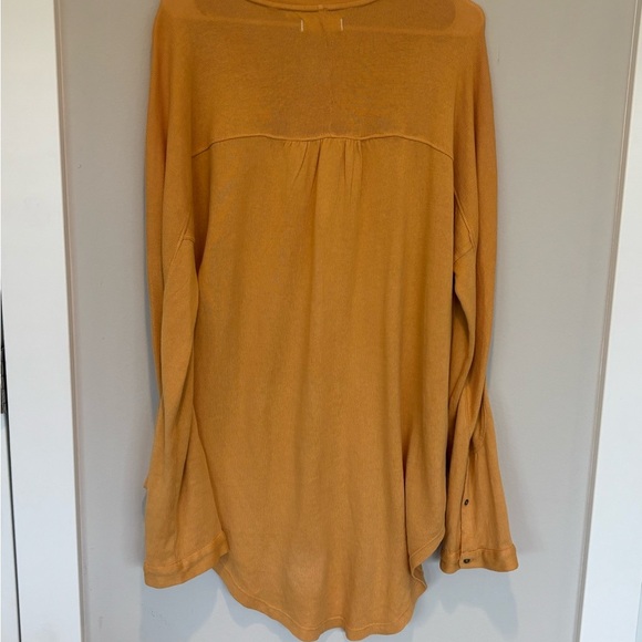 We The Free Gold Buttoned Tunic with Polo Collar - Picture 5 of 6